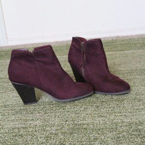 AMAZING DEAL ♥ Purple Velvet Boots